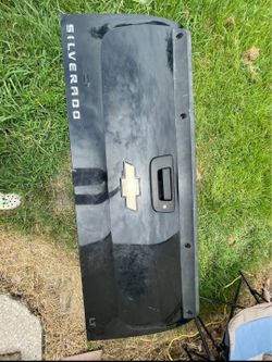 2008-2014  Chevy silverado tailgate