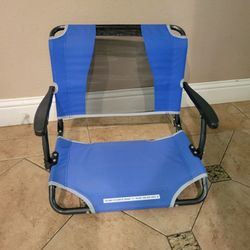 GCI Stadium Seat. Looks New. 