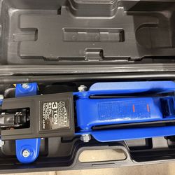 3 ton floor jack (new)