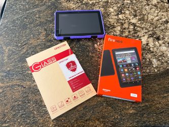 Amazon Fire HD8 with hard case and screen protectors