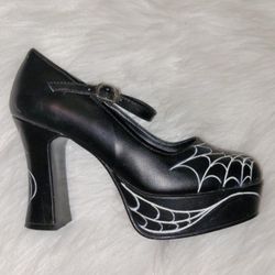 Women's Size 7 Witch Shoes Spider Web Heels Halloween Excellent Condition PRICE Is Firm 