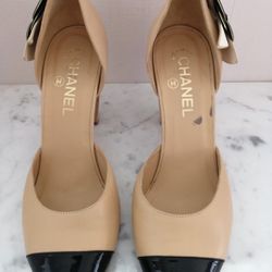 Chanel shoes with patent leather Camelia flower FR38 US 8 for Sale in Baton  Rouge, LA - OfferUp