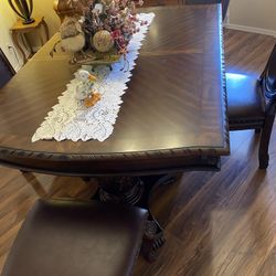 Dinning Room Table 