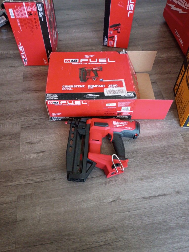 M18 16 Gauge Finish Nailer 