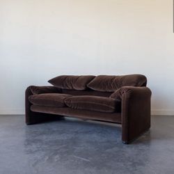 Authentic Vintage Maralunga 2-Seater Sofa by Vico Magistretti for Cassina 
