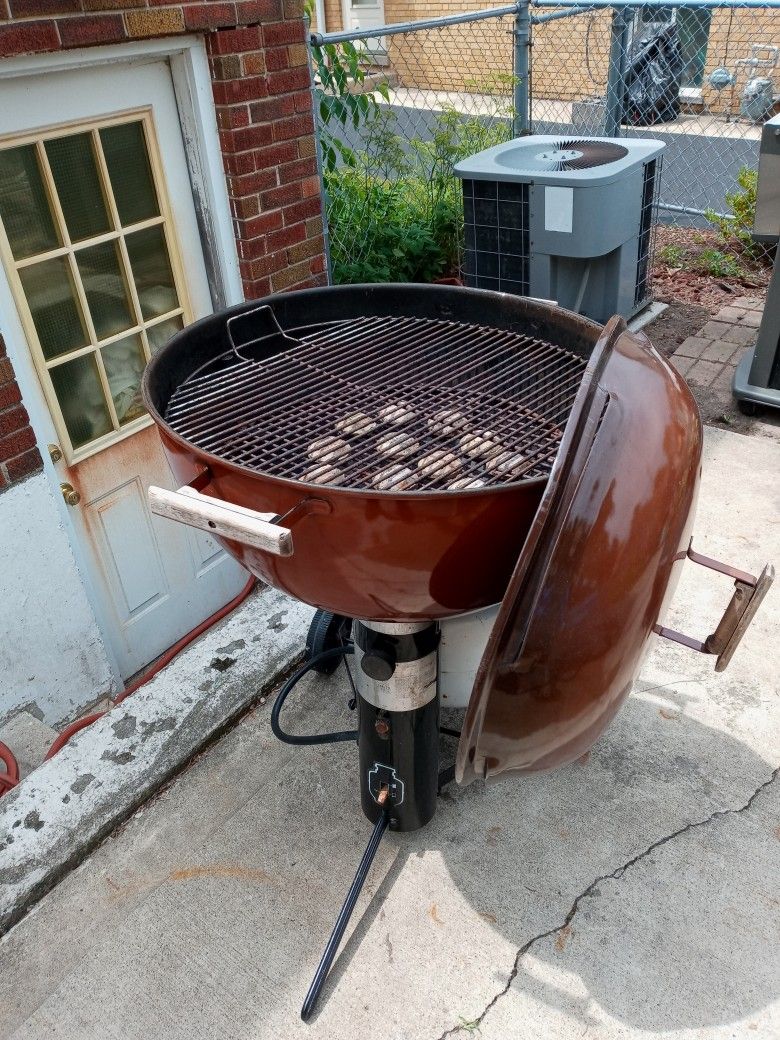 Vintage er Kettle Propane Grill Very Rare 400 Obo for Sale in