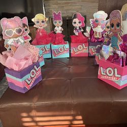 8 LOL Centerpieces 