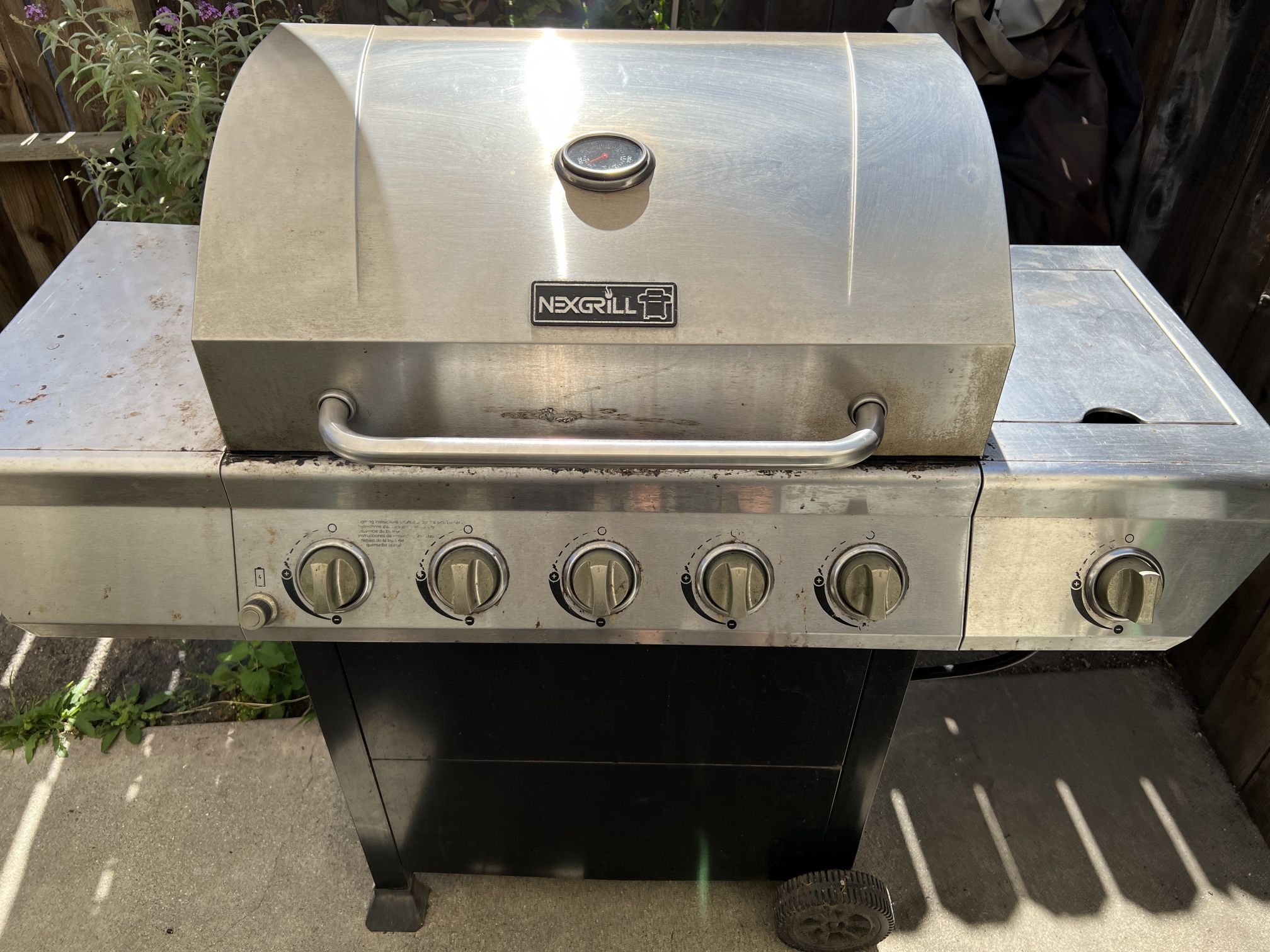 Bbq Grill With Tank