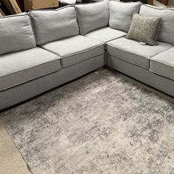 MAGNOLIA LIGHT GREY SECTIONAL FABRIC COUCH, FREE DELIVERY 🚚