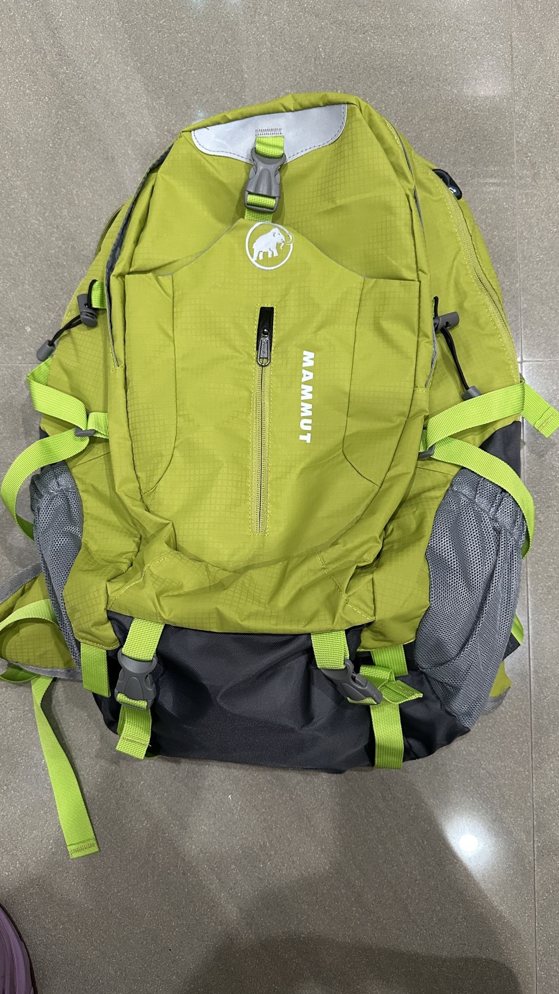 NEW: Mountaineering Camping Backpacks With Rain Cover 38L