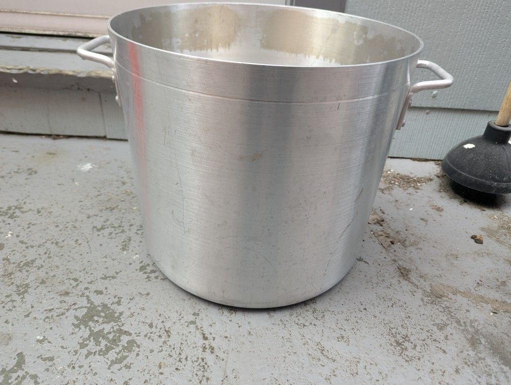 32 Quart High End Aluminum Stock Pot