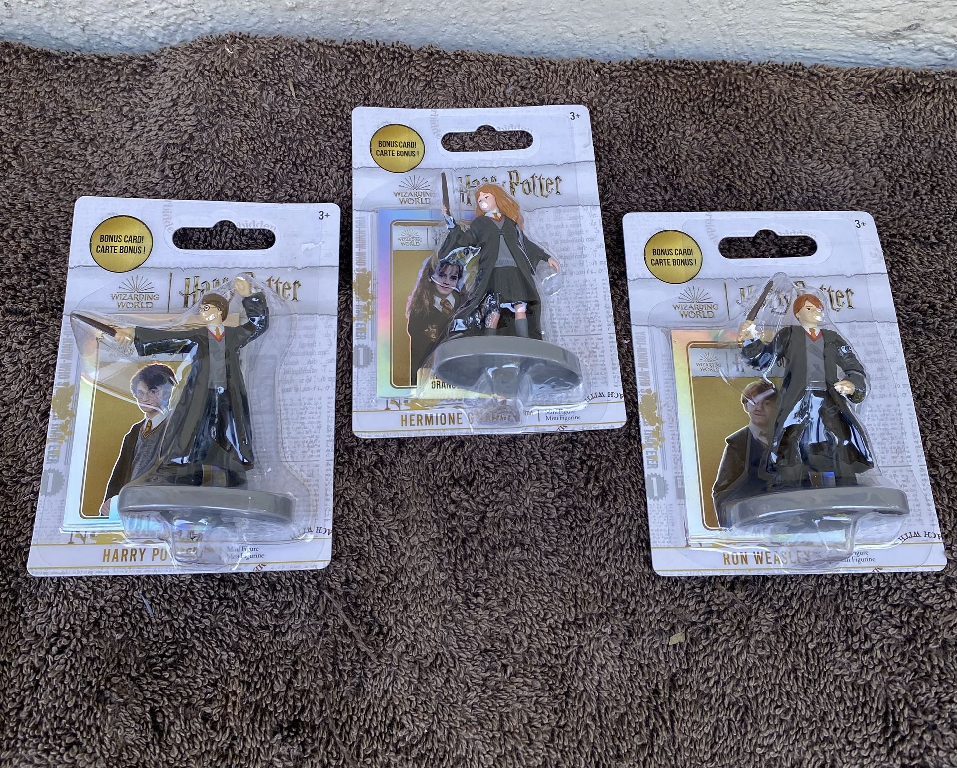 Harry Potter Mini Figurines Lot Of 3 With Bonus Cards Cake Toppers