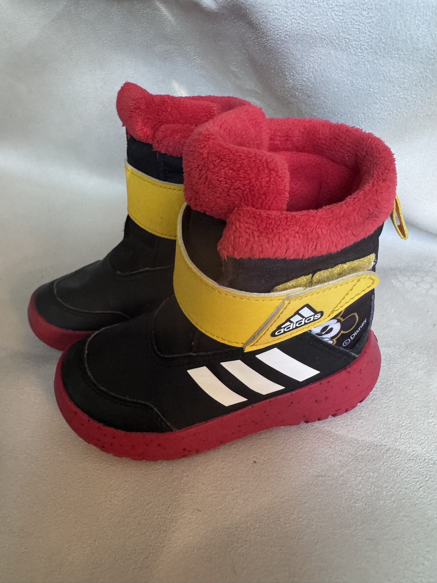 Disney x Adidas Winterplay Boot ‘Mickey Mouse' | Kid's Size 9