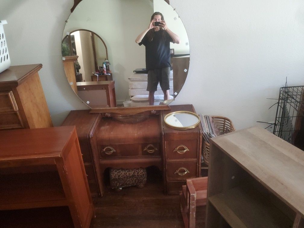 Vanity and Mirror