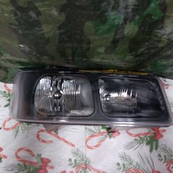 2003-23 GMC Savana Right Headlight