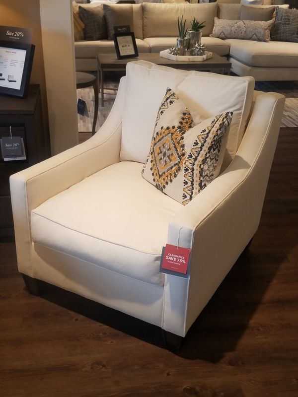 Bassett Furniture Designer Comfort Exeter Accent Chair For In Bassett Furniture Designer Comfort Exeter Accent Chair Chandler Az