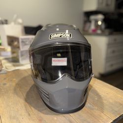 Simpson Speed Bandit Motorcycle Helmet Like New! SIZE MEDIUM