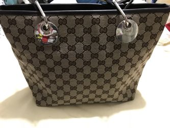Mid size shoulder bag