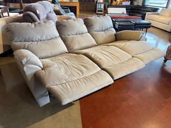 NEW! LA-Z-BOY Triple Recliner with Wireless Remotes
