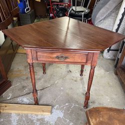 Corner Desk