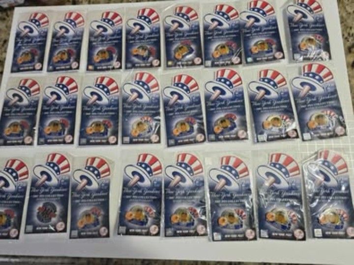 New York Yankees 2007 Complete Set Of A 20 Pins, Yankees patch and  Shea Stadium" Closing Patch