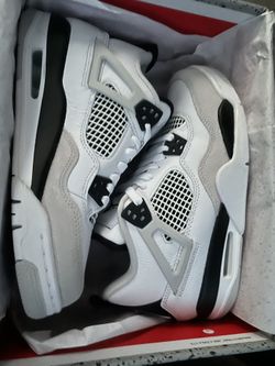 Jordan 4 Military Black 