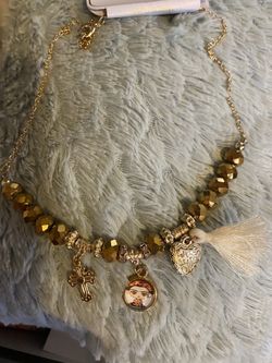 Collar Nuevos $4 Cada Uno