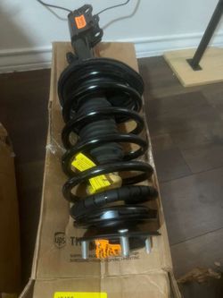 KYB SR4145 Strut Plus Complete Corner Unit Assembly, Black