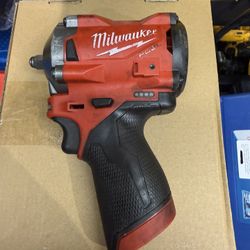Milwaukee 3/8” stubby impact wrench 12v tool only used works great $150 firm in n Lakeland 