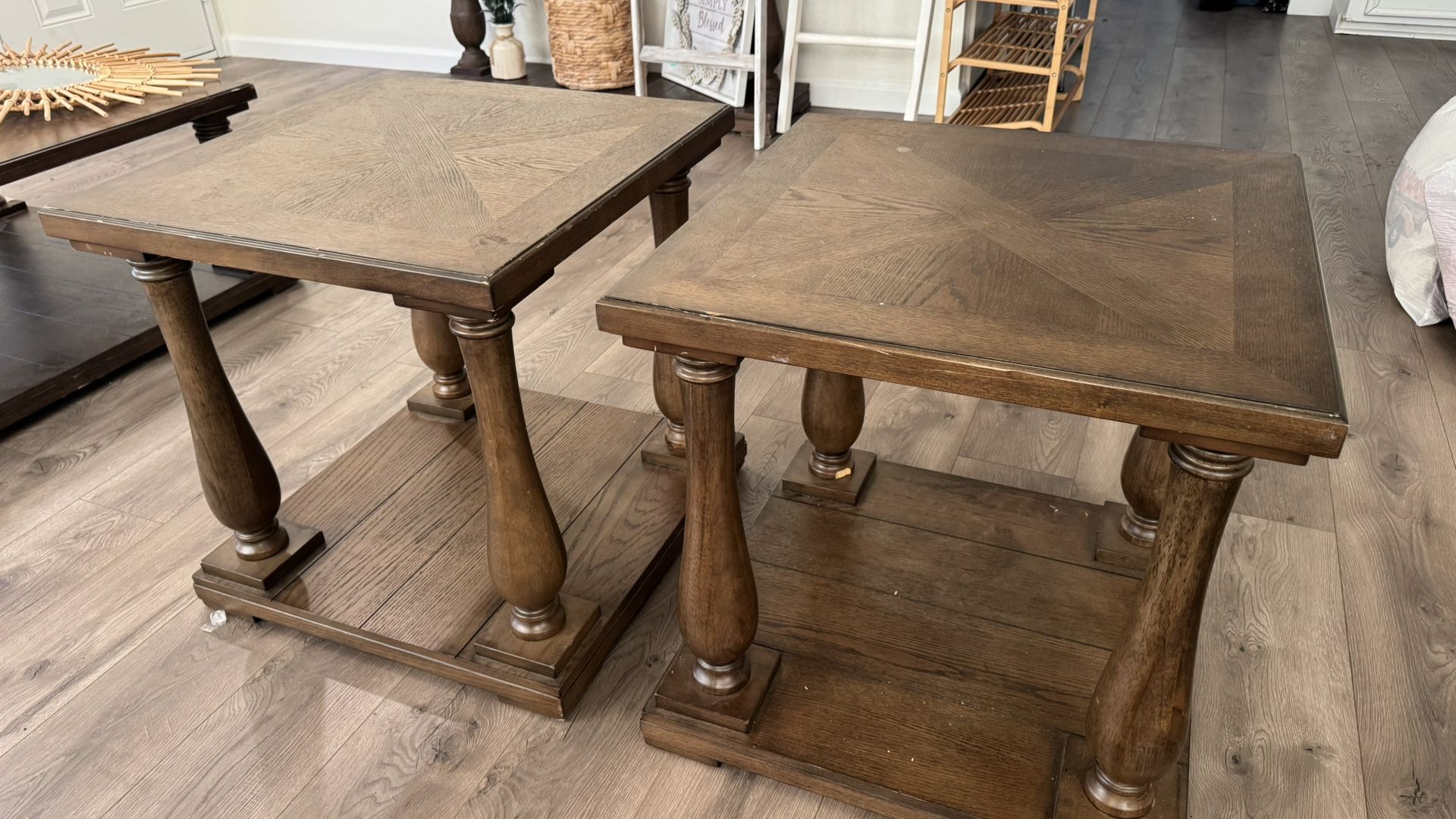 End table / Side Table