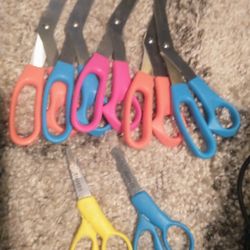Paint Brushes & Scissors( Read Description)