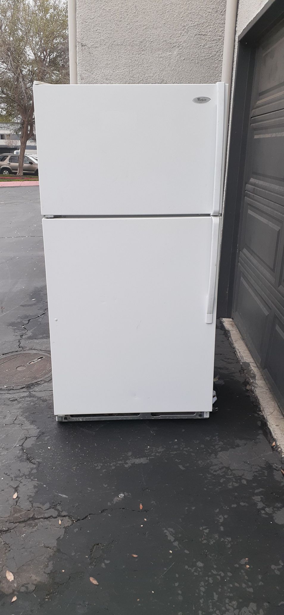 Really nice refrigerator in excellent condition