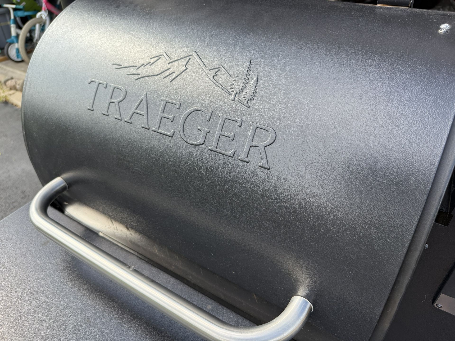 Traeger Pro 575 Wood Pellet WiFi Grill Black