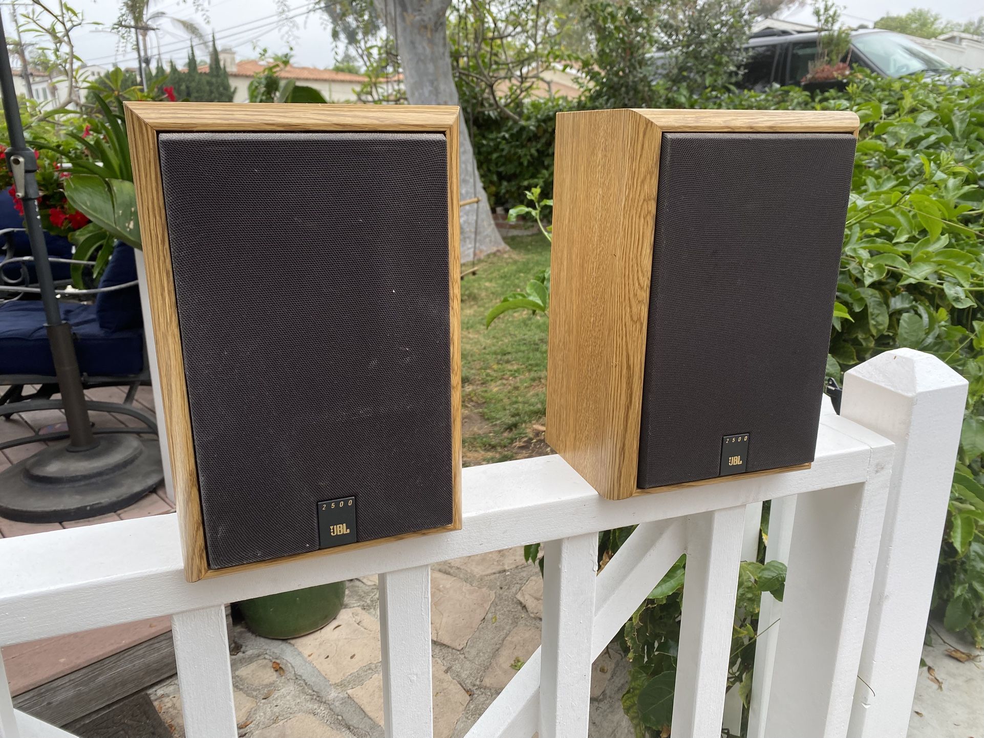 Bose Bookshelf Speakers