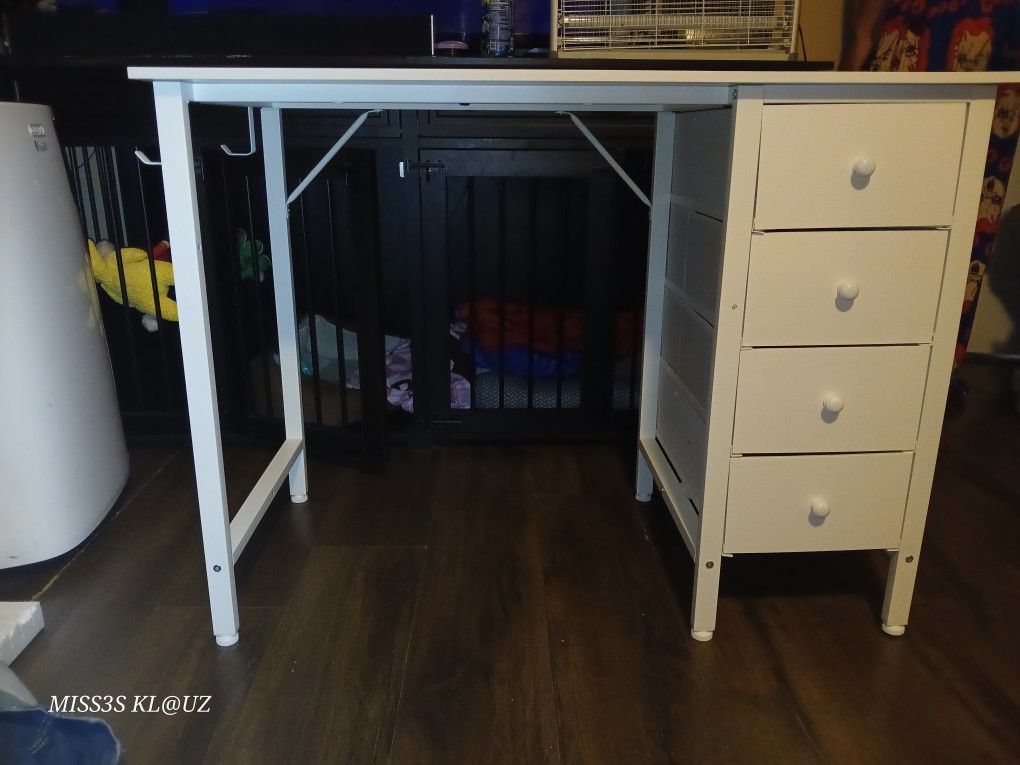 Lufeiya Small White Desk with Drawers for Bedroom, 40 Inch Kids Girls Study Desks, Reversible Computer Writing Nail Table with Fabric Drawer for Small