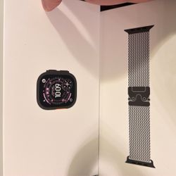 Apple Watch Ultra 3 49mm Black Titanium Milanese Loop