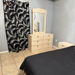 Complete Queen bedroom set
