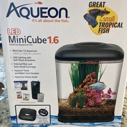 Aqueon LED Mini Cube 1.6 Aquarium. $25!