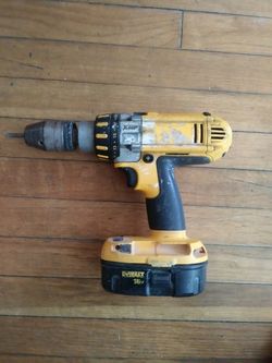 Dewalt Power Drill