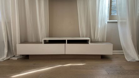 Dresser / floating shelf