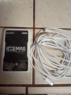 Sharger Portable charger ICE MAG stay cool on the move