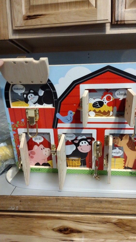 Latches Barn By Melissa & Doug