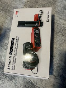 Focusrite Scarlett Solo 3rd Gen USB Audio Interface with Audio-Technica ATH-M20x Headphones