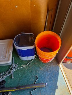 Bubble Hash Machine And Bags And Buckets
