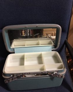 Makeup traveling case 1960’s