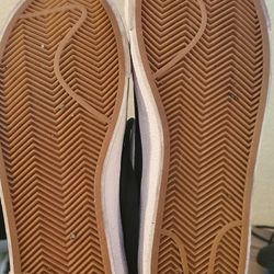 High top Nikes size 5