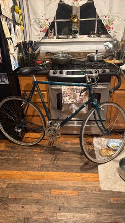 1989 schwinn voyager 27” 18 speed xl road bike $120 obo