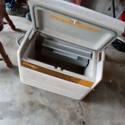 Vintage Mobile Cooler Dometic 
