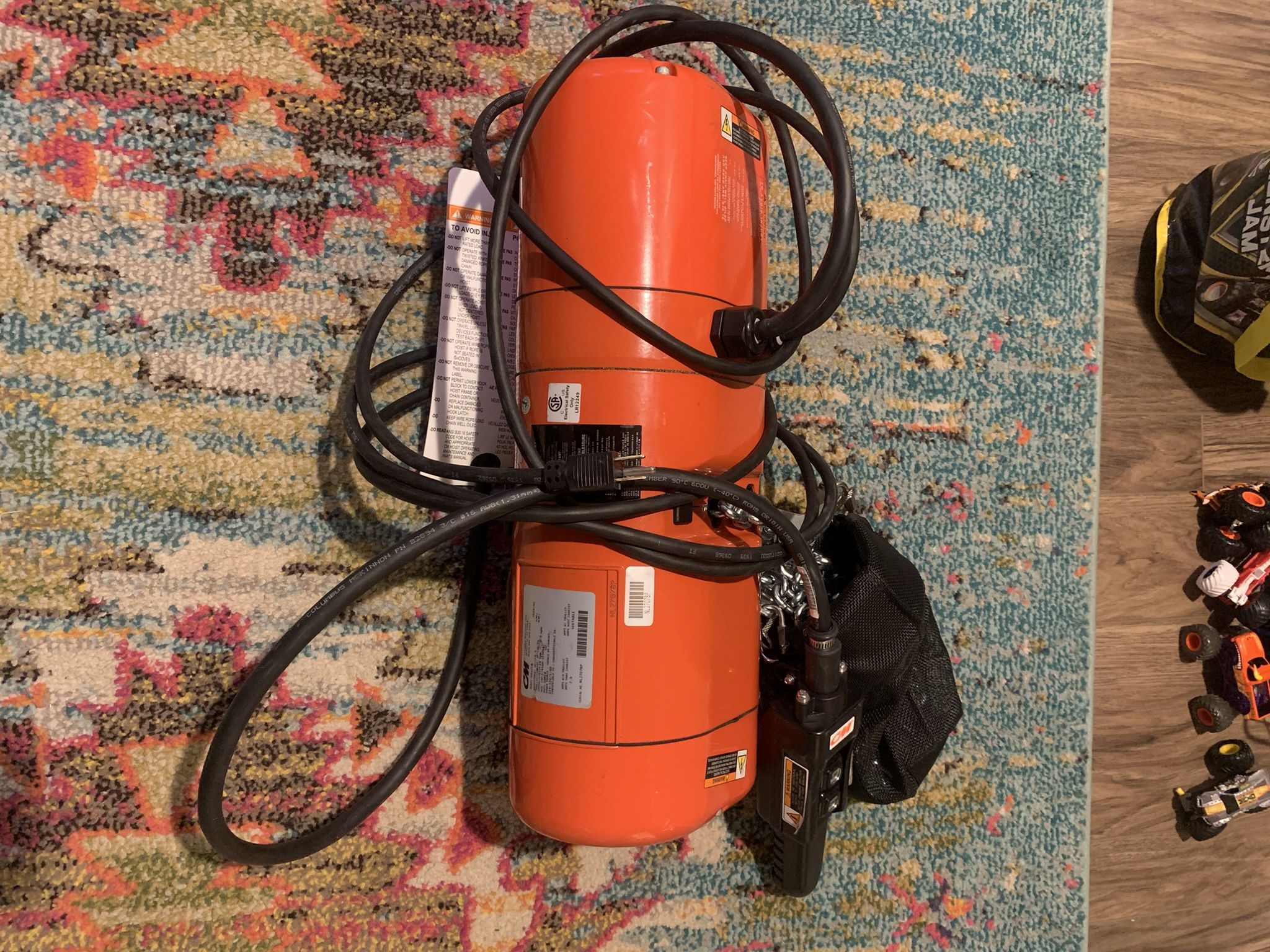 CM Loadstar 1/4 electric 10ft chain hoist 110v