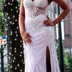 Beautiful lavender & Silver Prom dress 2025